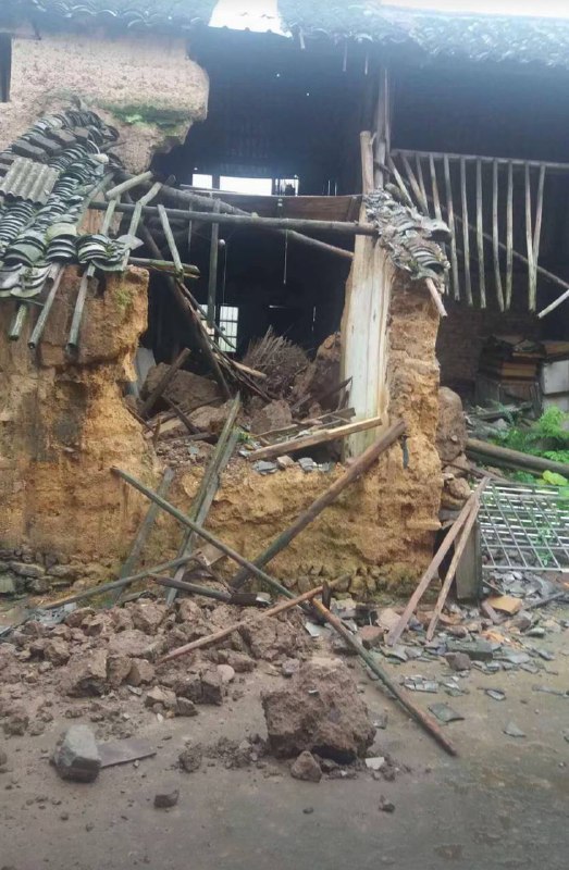 实拍巴黎世家总部